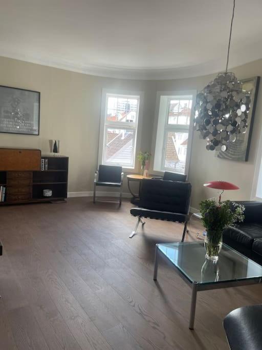 Apartment Leilighet *